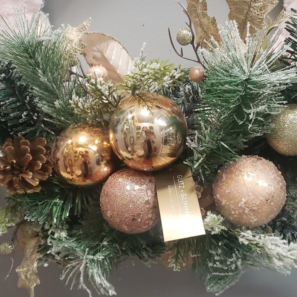 Glitz & Glimmer NWT Pink Plush Wreath with Rose Gold Bulbs, Flocked